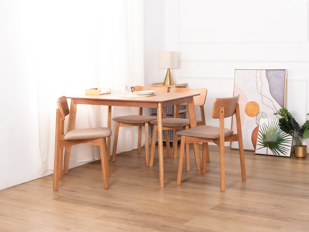 Yumiko Table + Lily Chair (Set 1+4)